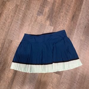 lululemon skirt size 6